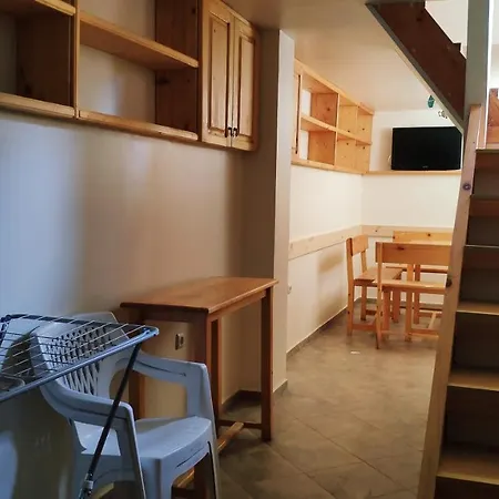 Holiday home къща корона
